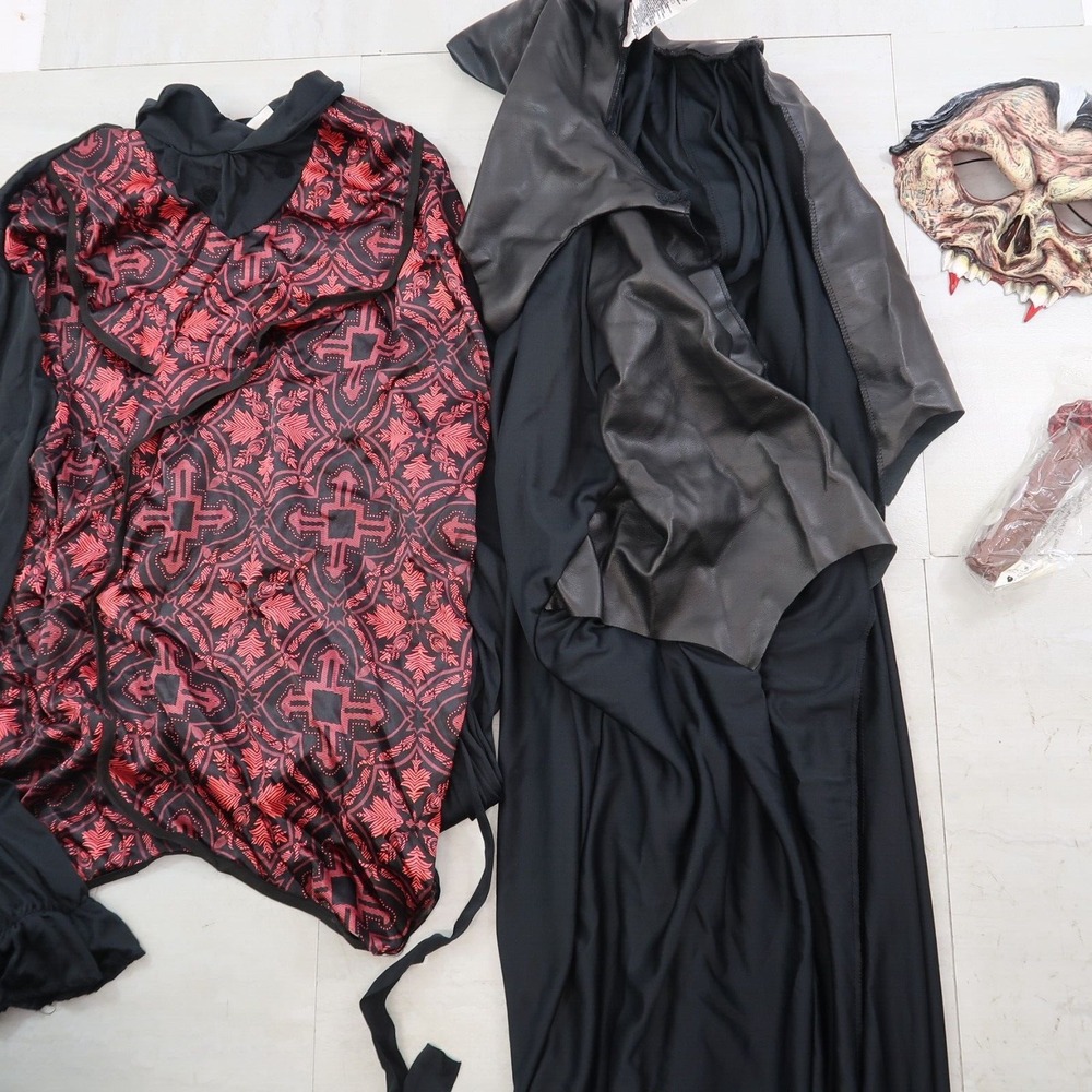 Disguise Inc. Vampire Dracula Half Mask Shirt Cape Prop Halloween Cosplay Large